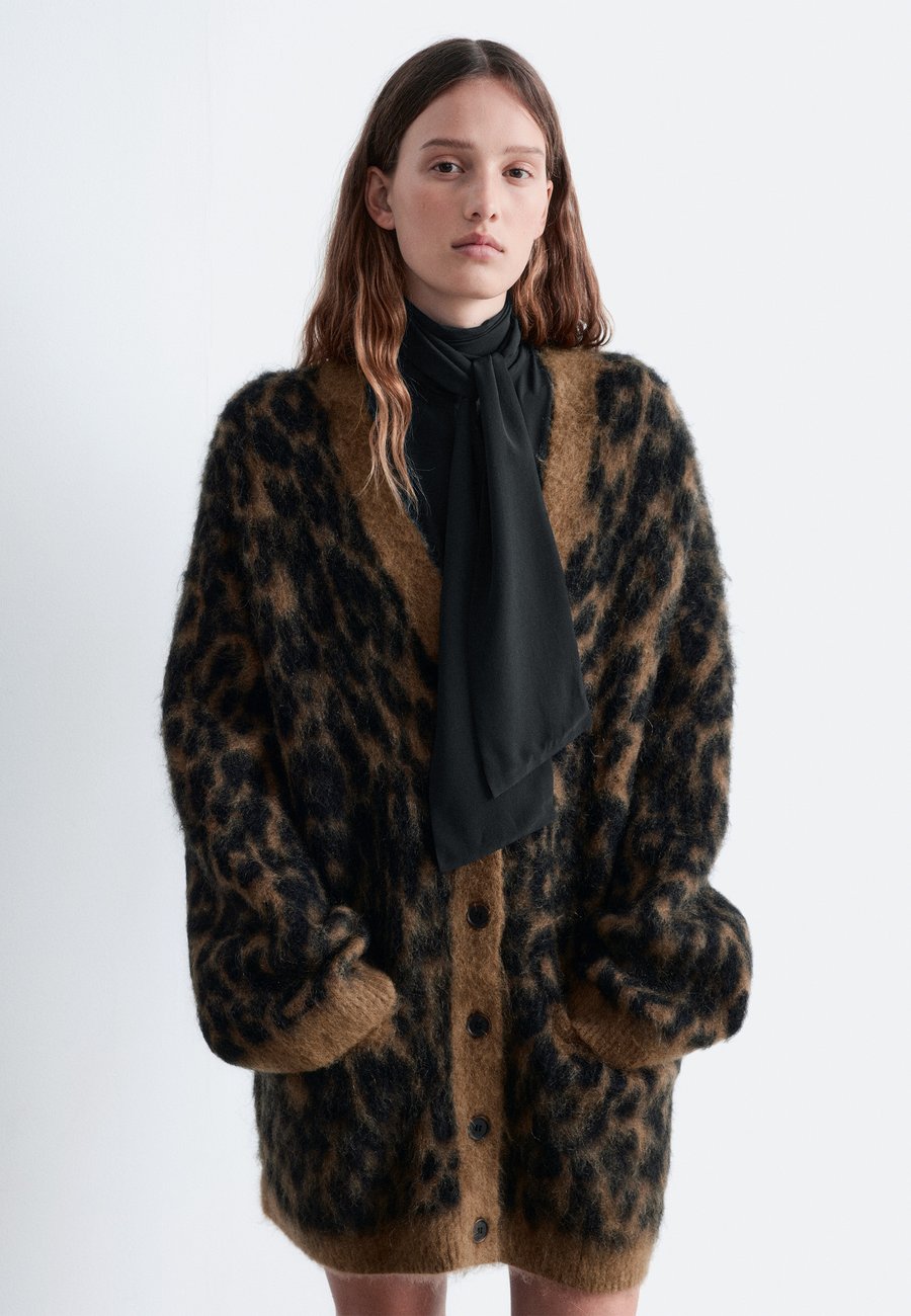 Кардиган & other stories OVERSIZED , Brown
Кардиган & other stories OVERSIZED , Brown