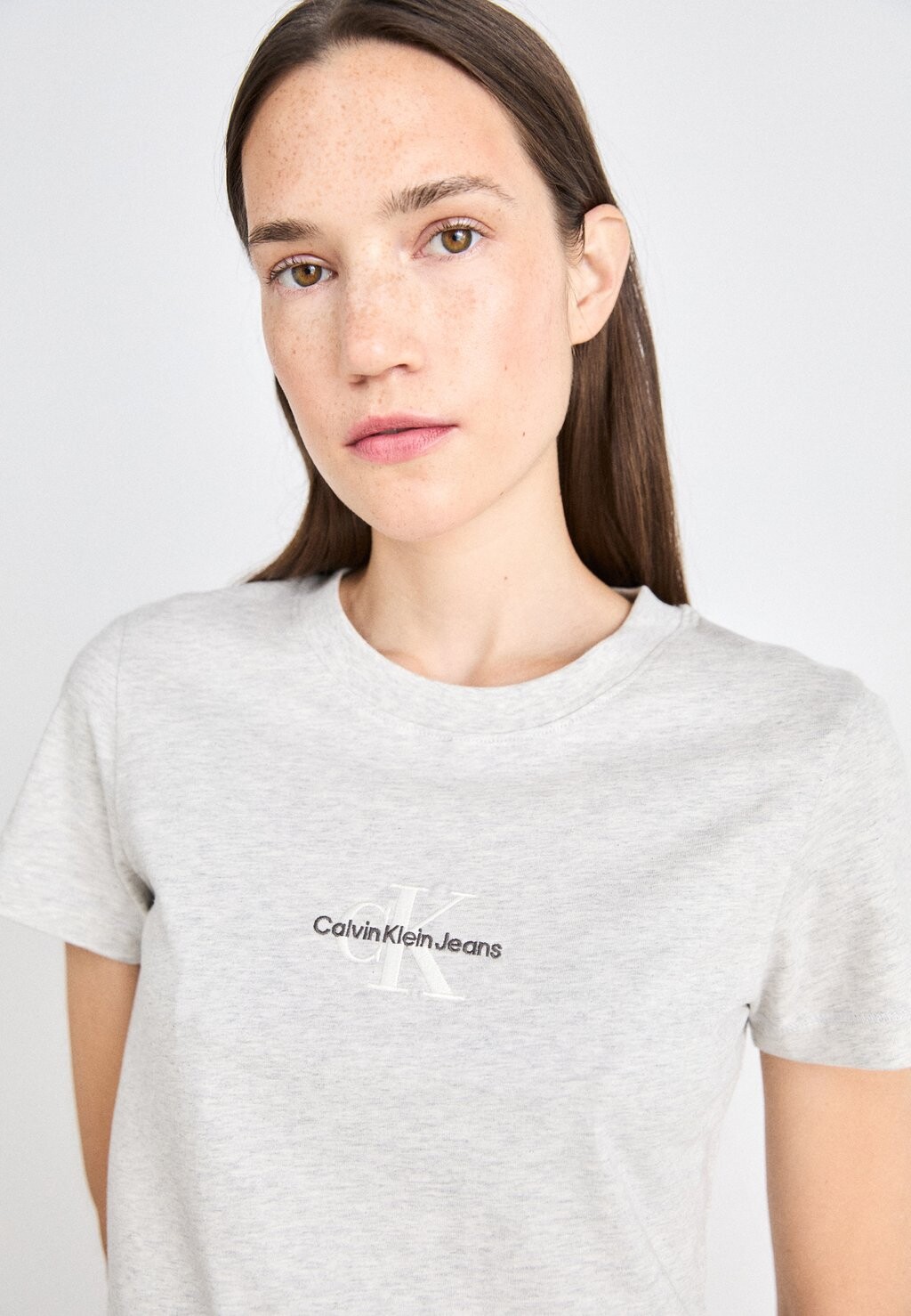 Базовая футболка MONOLOGO SLIM TEE Calvin Klein Jeans, серый
Базовая футболка MONOLOGO SLIM TEE Calvin Klein Jeans, серый
