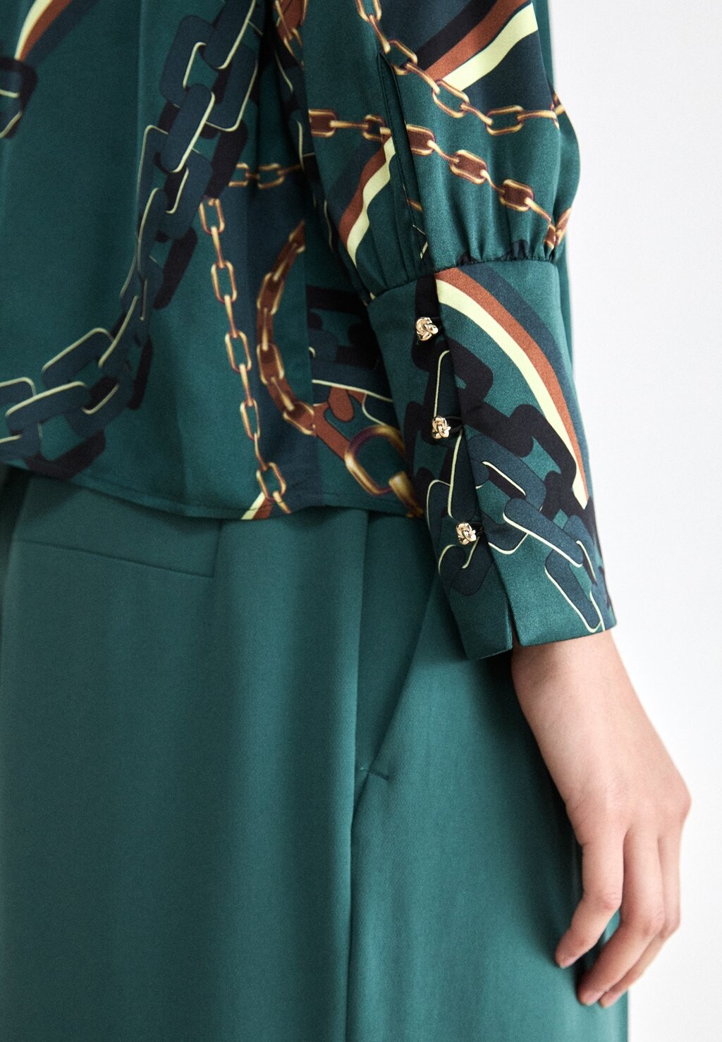 Блузка на пуговицах Marc Cain, темно-зеленый
Блузка на пуговицах Marc Cain, темно-зеленый