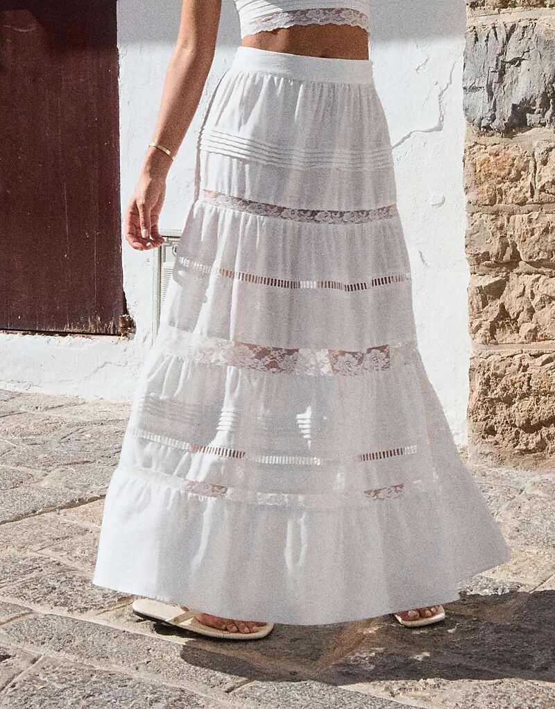 4th & Reckless x Luana Barron Льняная макси-юбка с многоярусными кружевными вставками в белом цвете.
4th & Reckless x Luana Barron Льняная макси-юбка с многоярусными кружевными вставками в белом цвете.