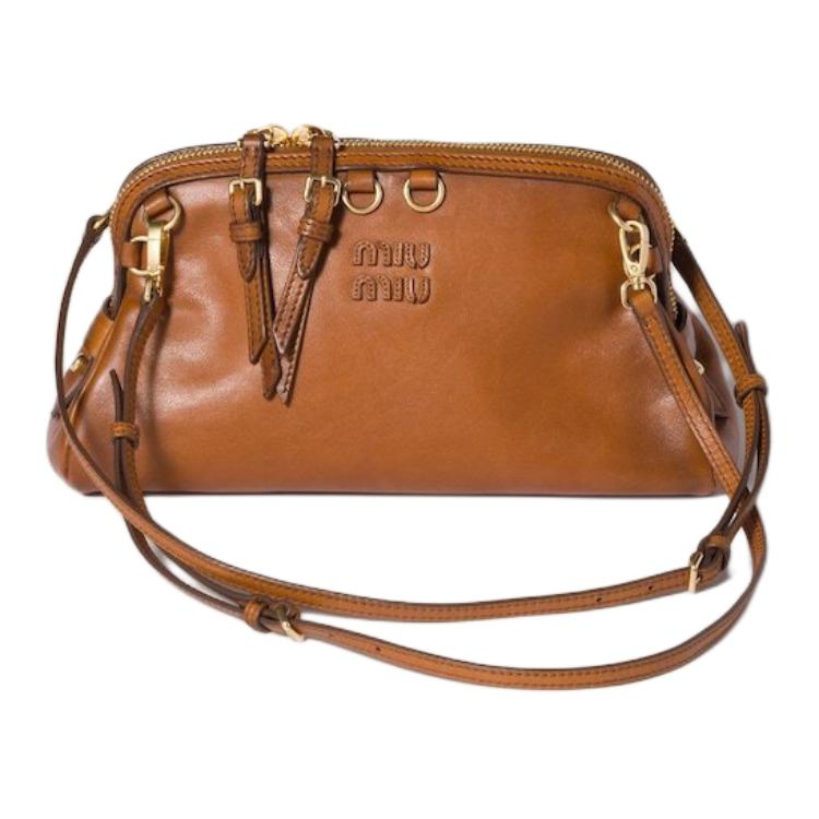 Кожаная сумка через плечо Cow Leather Small Women's Cognac MIU MIU, basic set (bag+dust bag)
Кожаная сумка через плечо Cow Leather Small Women's Cognac MIU MIU, basic set (bag+dust bag)