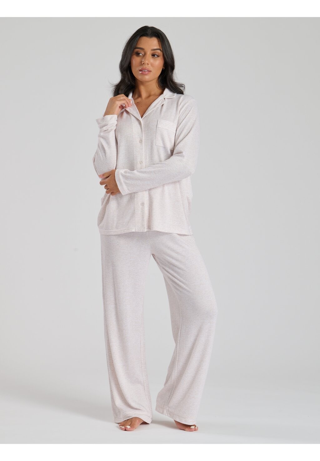 Пижамный комплект MARL BRUSHED RIB LONG SLEEVE BUTTONED PYJAMAS Loungeable, бежевый
Пижамный комплект MARL BRUSHED RIB LONG SLEEVE BUTTONED PYJAMAS Loungeable, бежевый