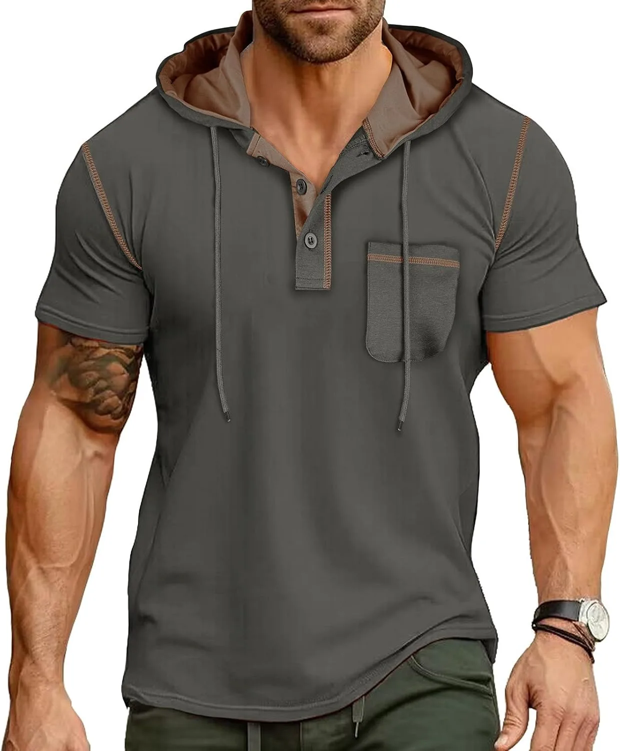 Мужская футболка с капюшоном и карманом
Мужская футболка с капюшоном и карманом