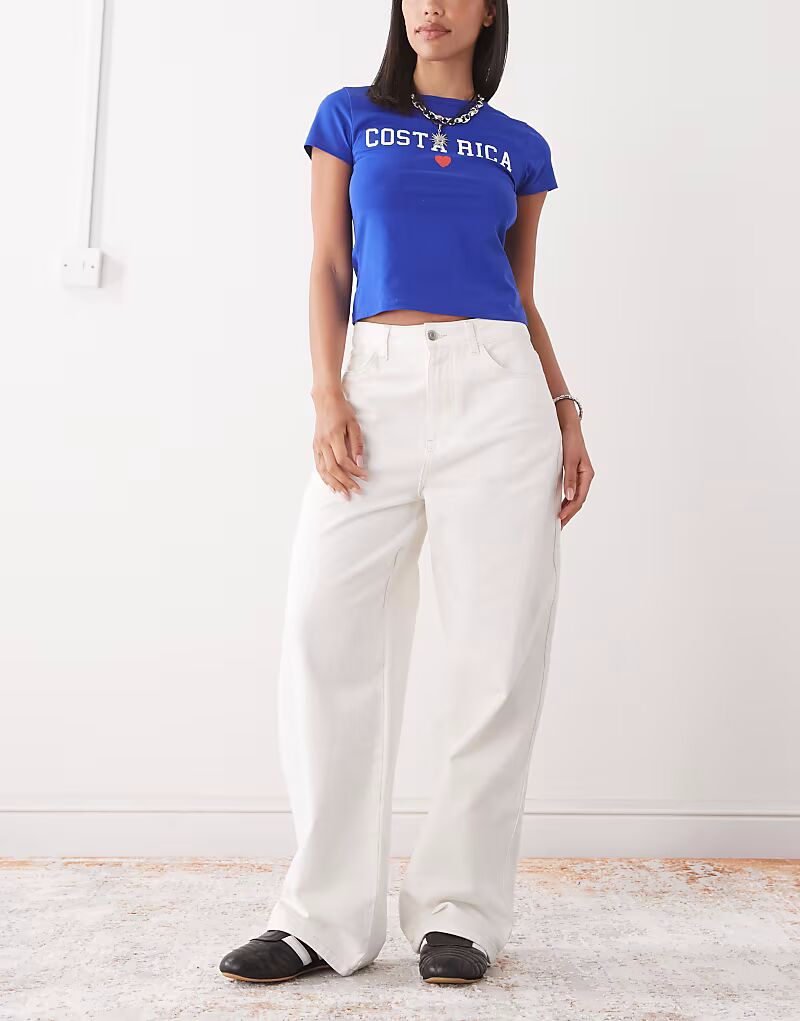 Мешковатые джинсы Reclaimed Vintage с широкими штанинами и средней посадкой белого цвета
Мешковатые джинсы Reclaimed Vintage с широкими штанинами и средней посадкой белого цвета