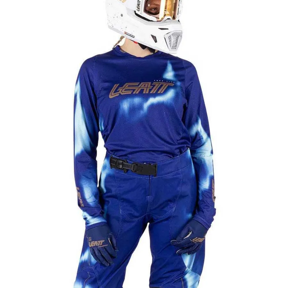 Футболка с длинным рукавом Leatt 4.5 Lite V26, синий
Футболка с длинным рукавом Leatt 4.5 Lite V26, синий