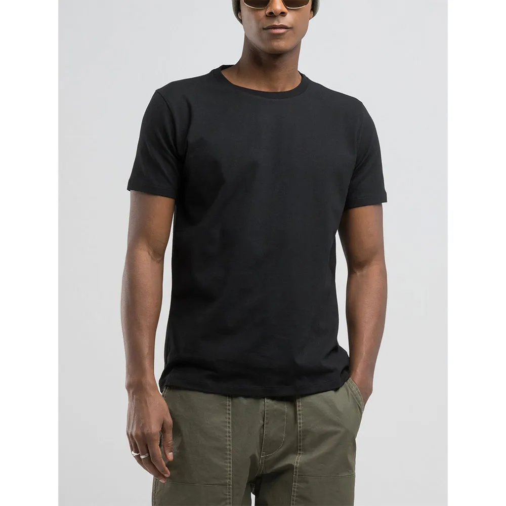 Футболка с коротким рукавом Replay M3037.000.23352P, черный
Футболка с коротким рукавом Replay M3037.000.23352P, черный