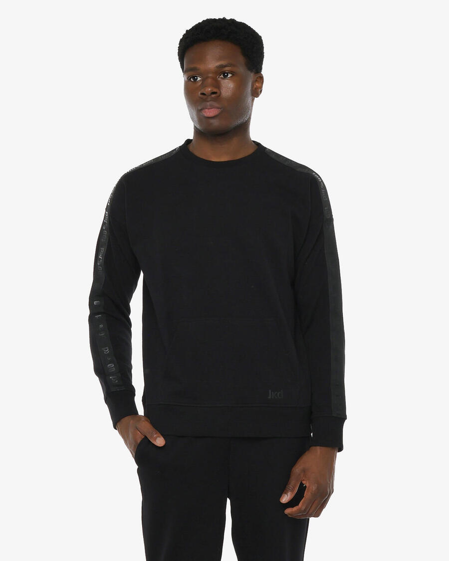 JAKED Черная синтетическая фитнес-толстовка для мужчин
JAKED Черная синтетическая фитнес-толстовка для мужчин