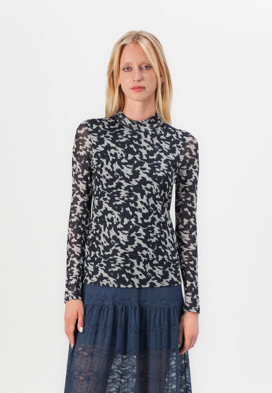 Топ ONLY ONLERICA LIFE L/S JRS, Blue Graphite/Dark Blue
Топ ONLY ONLERICA LIFE L/S JRS, Blue Graphite/Dark Blue