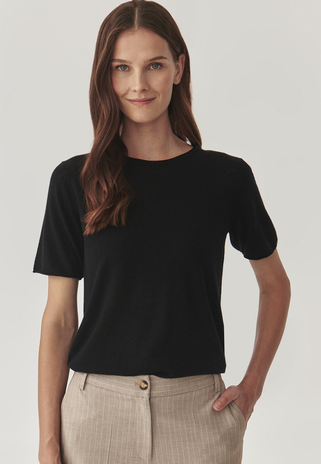 Базовая футболка MASHA TATUUM, черный
Базовая футболка MASHA TATUUM, черный