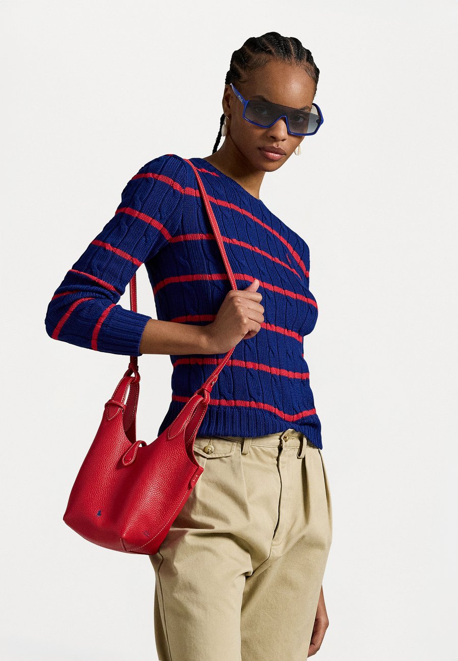 Джемпер Polo Ralph Lauren STRIPED CABLE KNIT COTTON SWEATER, Blue/Red/Blue
Джемпер Polo Ralph Lauren STRIPED CABLE KNIT COTTON SWEATER, Blue/Red/Blue