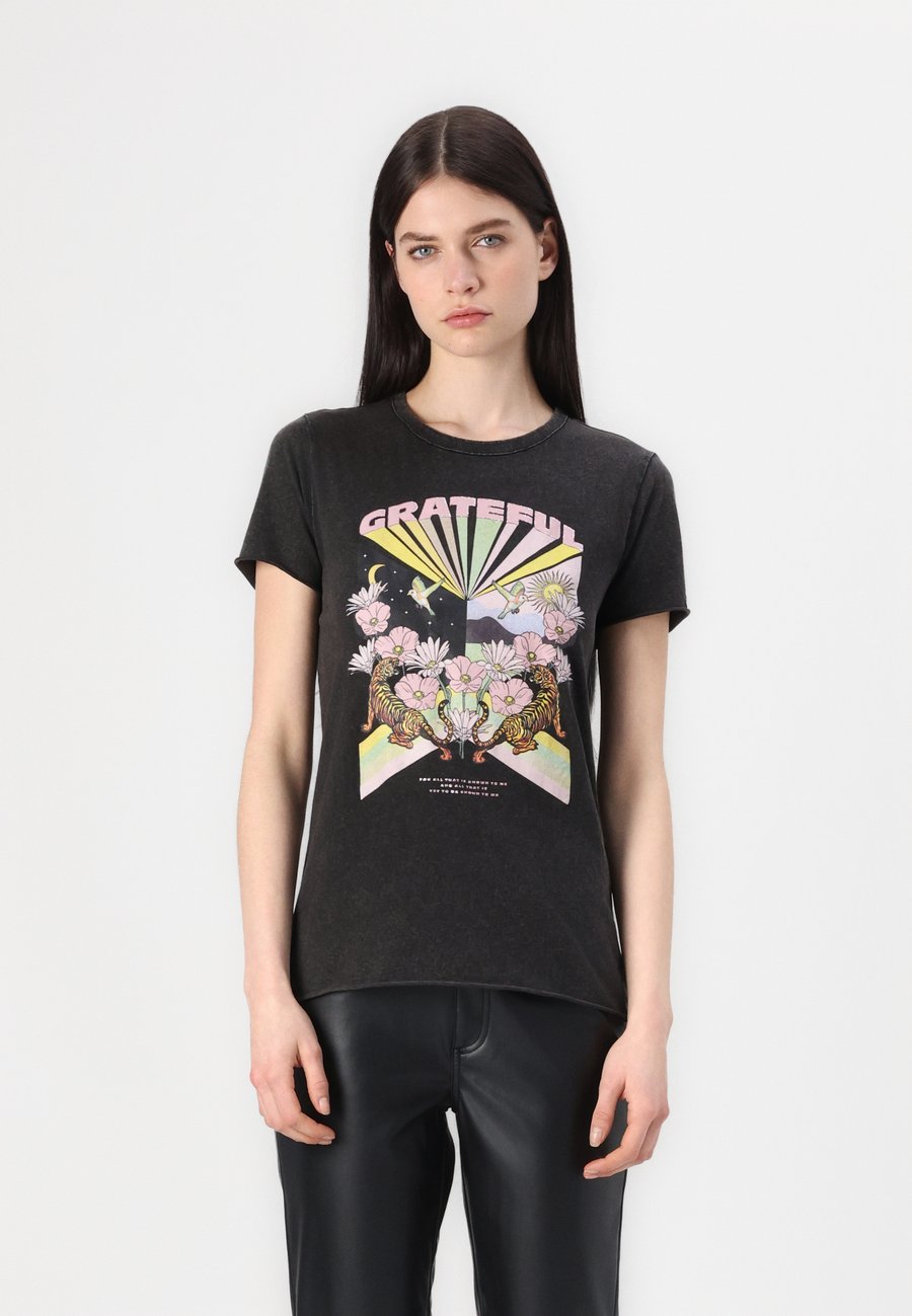 Футболка ONLY ONLLUCY LIFE REG S/S JRS NOOS, Black, Черный, Футболка ONLY ONLLUCY LIFE REG S/S JRS NOOS, Black
Футболка ONLY ONLLUCY LIFE REG S/S JRS NOOS, Black, Черный, Футболка ONLY ONLLUCY LIFE REG S/S JRS NOOS, Black