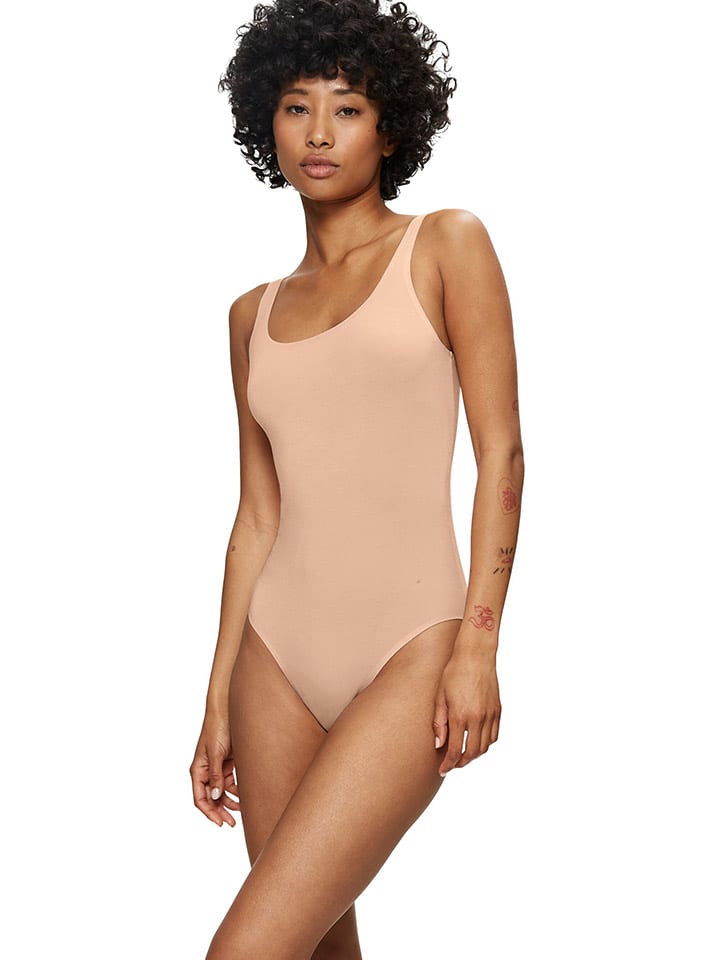 Боди Triumph, бежевый
Боди Triumph, бежевый