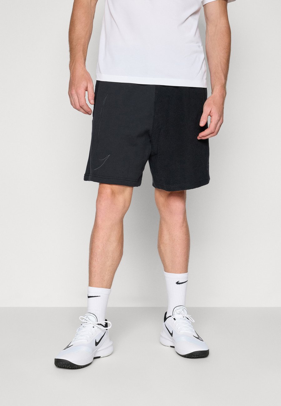 Спортивные шорты Nike Performance GIANNIS ANTETOKOUNMPO STANDARD ISSUE FLEECE 8IN SHORT, Black
Спортивные шорты Nike Performance GIANNIS ANTETOKOUNMPO STANDARD ISSUE FLEECE 8IN SHORT, Black