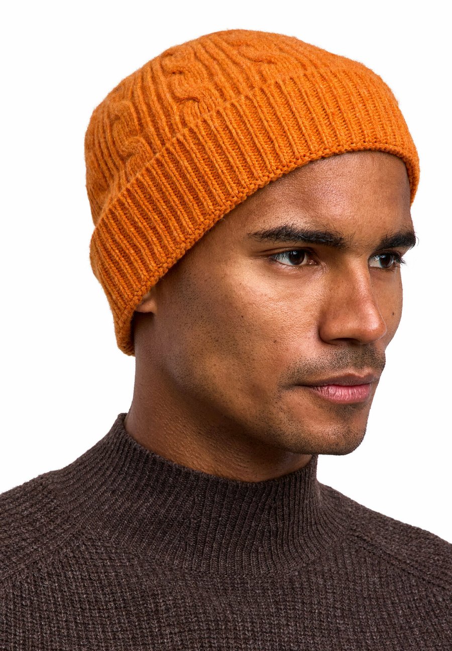 Шапка FALKE Basic Hat Cable Knit Unisex, Marigold/Gold-Coloured
Шапка FALKE Basic Hat Cable Knit Unisex, Marigold/Gold-Coloured