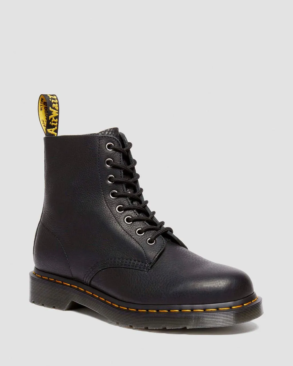 Кожаные ботинки на шнуровке Dr. Martens 1460 Ambassador, цвет Black — Ambassador
Кожаные ботинки на шнуровке Dr. Martens 1460 Ambassador, цвет Black — Ambassador