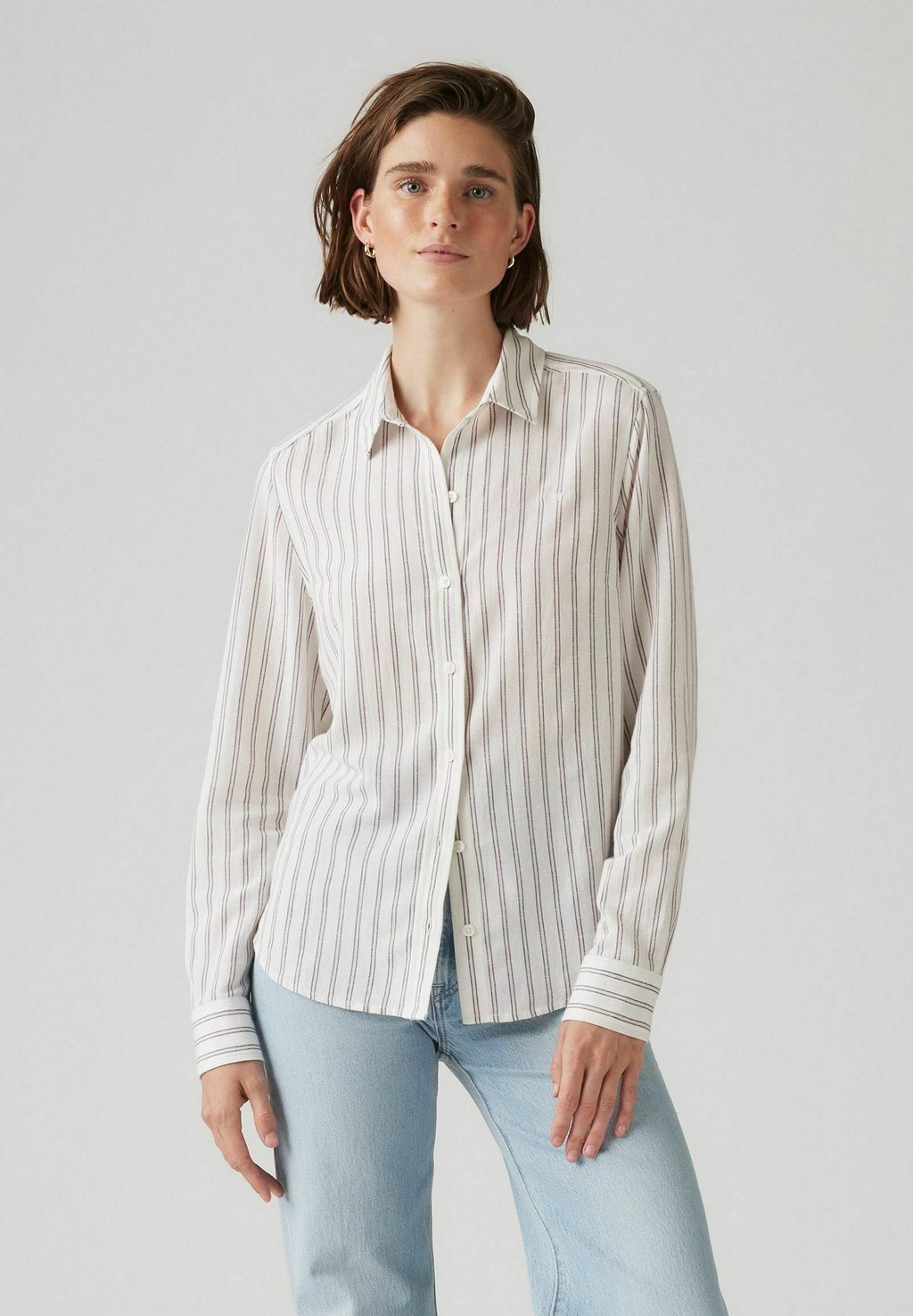 Блузка на пуговицах CLASSIC SHIRT Levi's, бежевый
Блузка на пуговицах CLASSIC SHIRT Levi's, бежевый