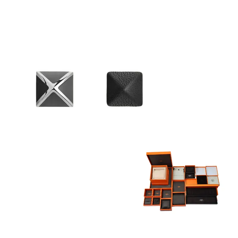 HERMES Металлические серьги-гвоздики Women's Black
HERMES Металлические серьги-гвоздики Women's Black