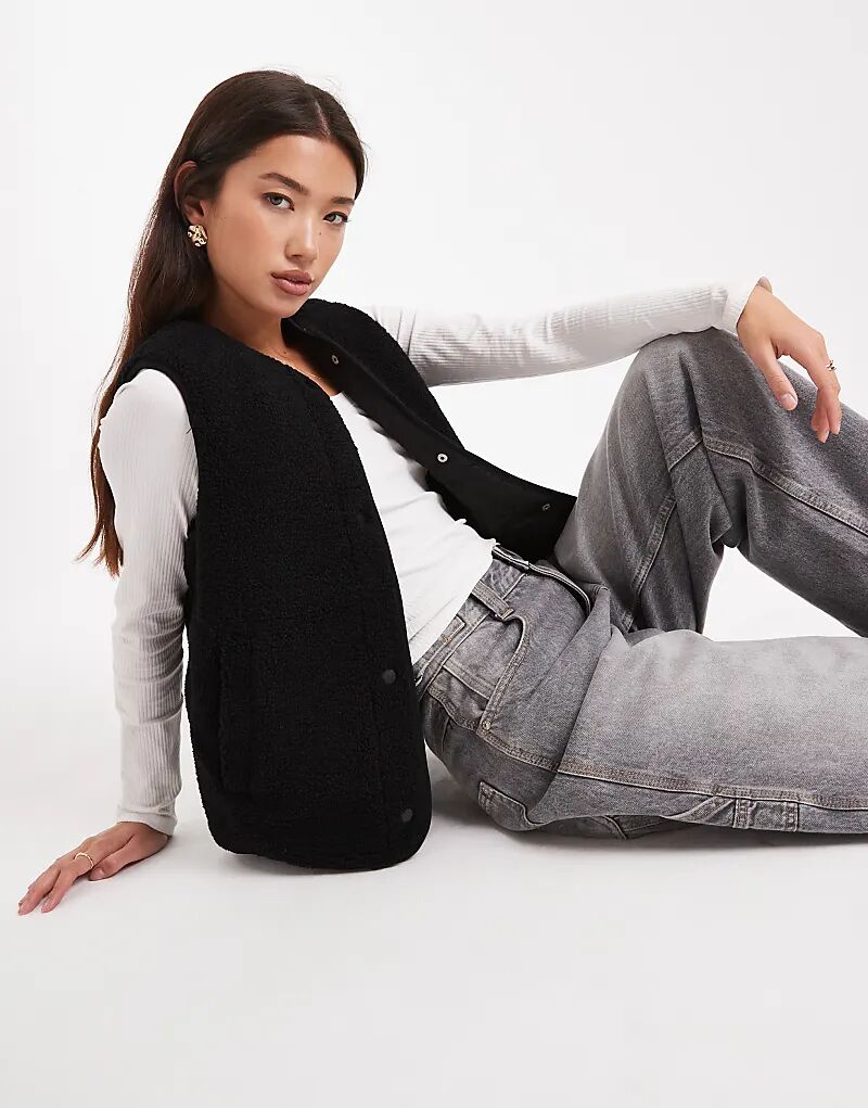 Жилет New Look Borg черного цвета
Жилет New Look Borg черного цвета