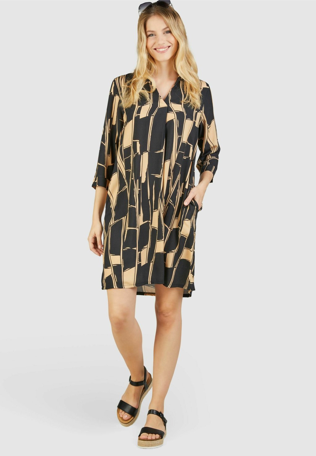 Повседневное платье Navigazione, черный
Повседневное платье Navigazione, черный