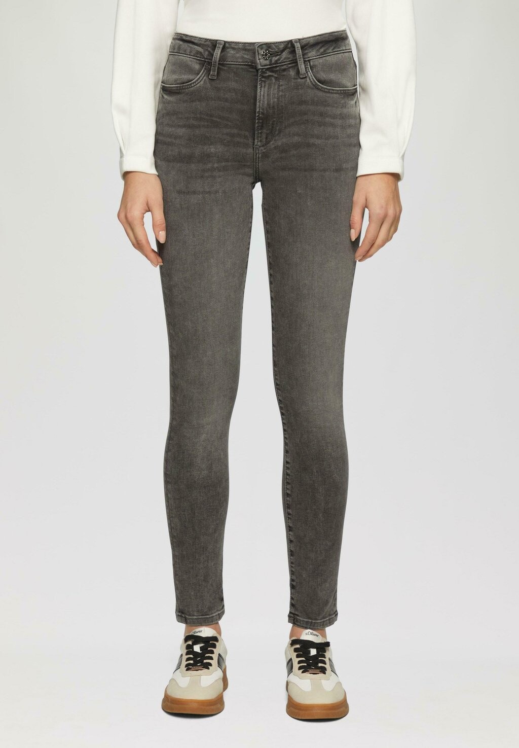 Джинсы облегающего кроя IZABELL MID RISE s.Oliver, отбеленный деним
Джинсы облегающего кроя IZABELL MID RISE s.Oliver, отбеленный деним