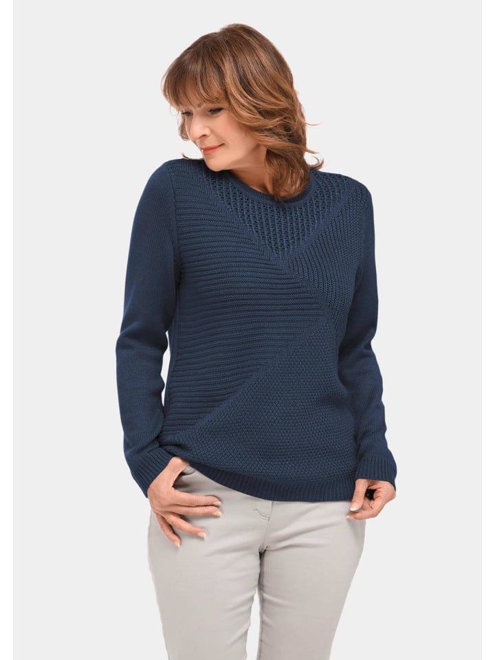 Легкий в уходе свитер из высококачественной ребристой ткани темно-синего цвета. GOLDNER
Легкий в уходе свитер из высококачественной ребристой ткани темно-синего цвета. GOLDNER