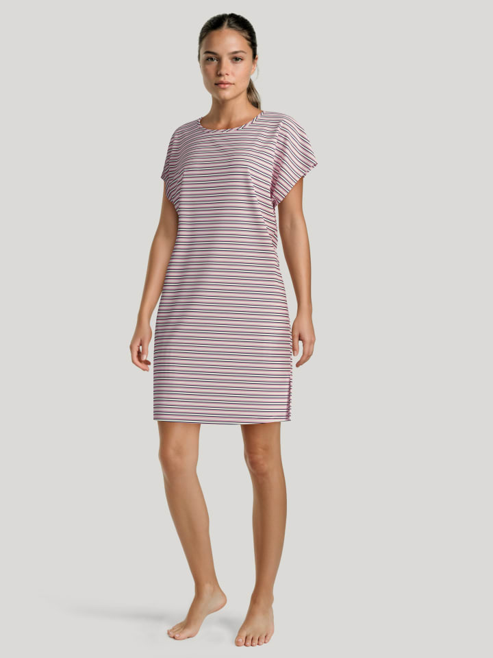 Ночная рубашка в бутонах роз Calida
Ночная рубашка в бутонах роз Calida