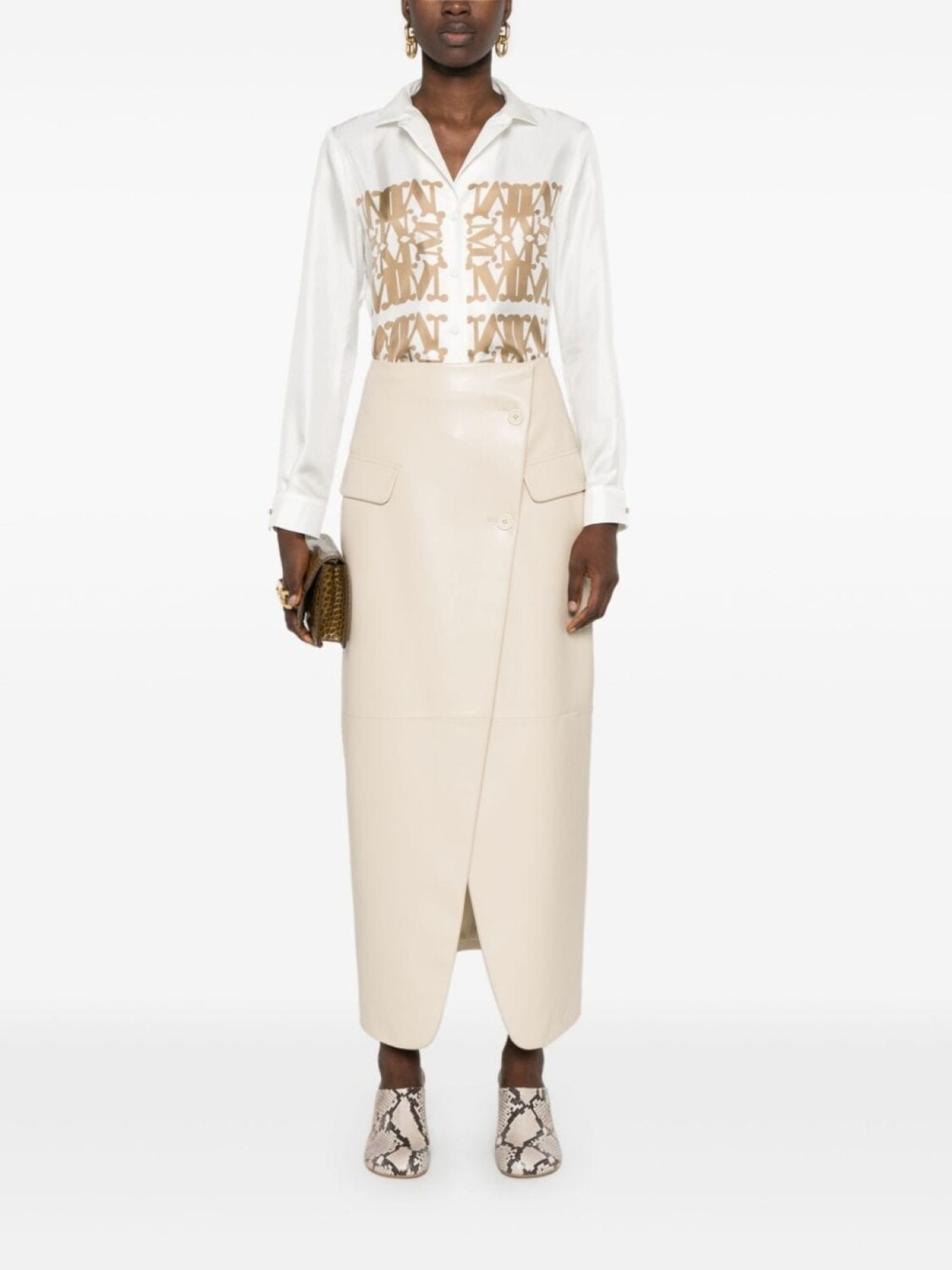 Max Mara шелковая рубашка с логотипом, нейтральный цвет
Max Mara шелковая рубашка с логотипом, нейтральный цвет