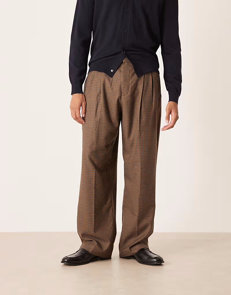 Элегантные брюки широкого кроя коричневого цвета с узором «гусиная лапка» и полурезинкой на талии Asos Design
Элегантные брюки широкого кроя коричневого цвета с узором «гусиная лапка» и полурезинкой на талии Asos Design