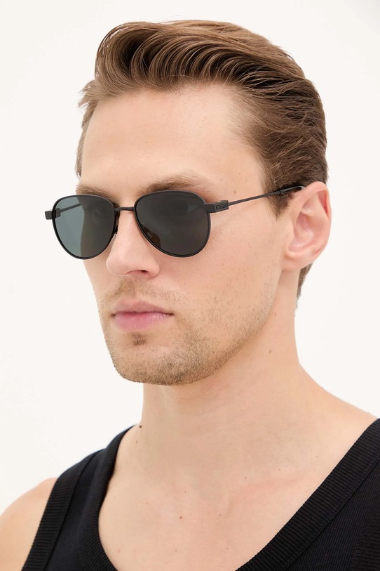 Солнцезащитные очки Saint Laurent, черный
Солнцезащитные очки Saint Laurent, черный