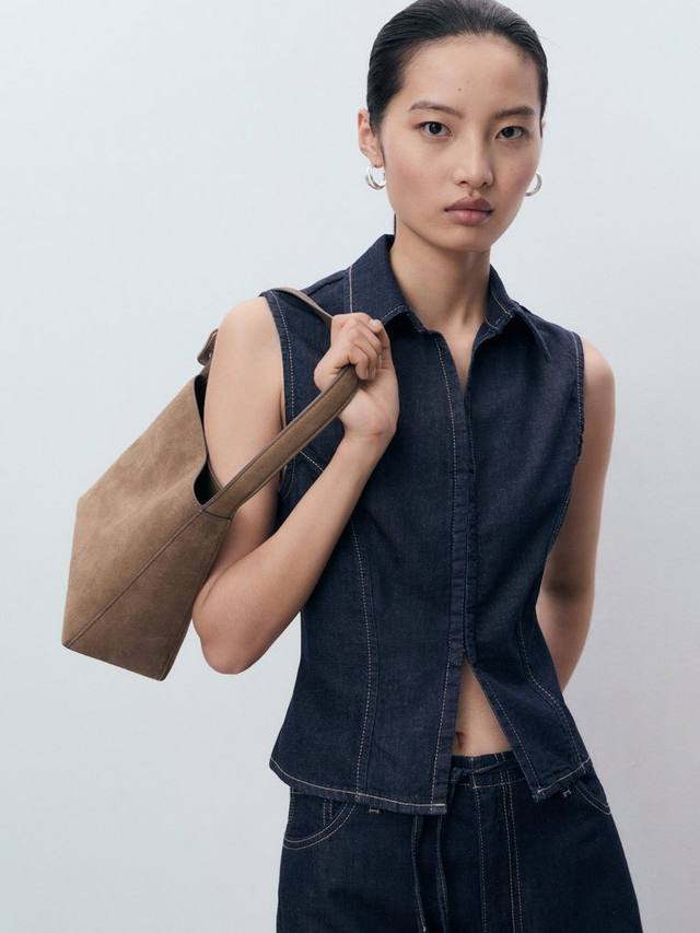 Мария блузка без рукавов с воротником из хлопкового микса Mango
Мария блузка без рукавов с воротником из хлопкового микса Mango