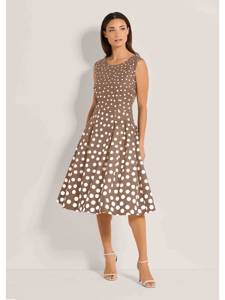 MADELEINE Платье в горошек с короткими рукавами, средней длины, карамельного/бежевого цвета
MADELEINE Платье в горошек с короткими рукавами, средней длины, карамельного/бежевого цвета