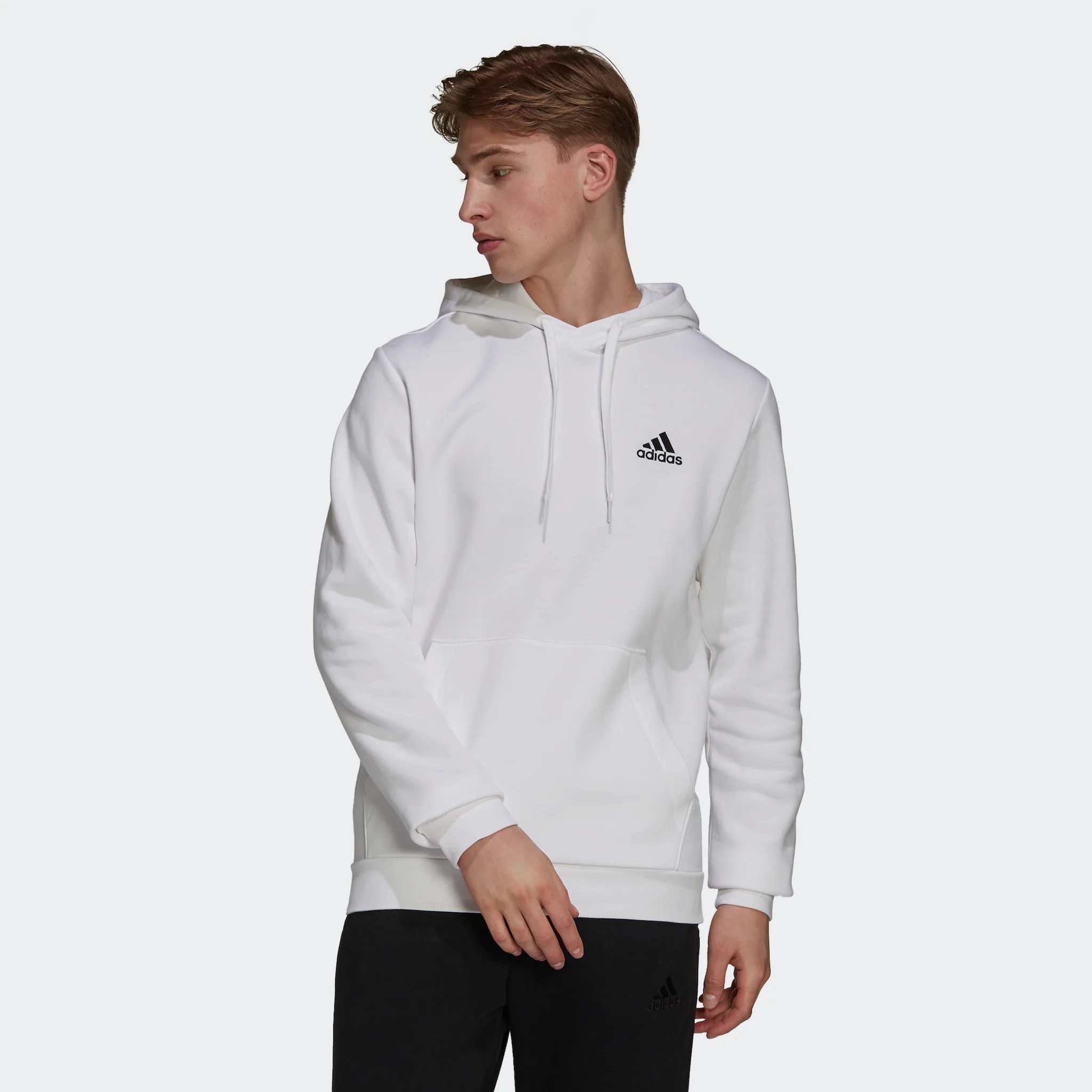 Толстовка с капюшоном Adidas Sportswear "M FEELCOZY HD", белый 
Толстовка с капюшоном Adidas Sportswear "M FEELCOZY HD", белый