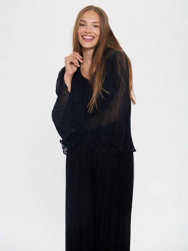 Блузка Noella с V-образным вырезом Saint Tropez, Black
Блузка Noella с V-образным вырезом Saint Tropez, Black