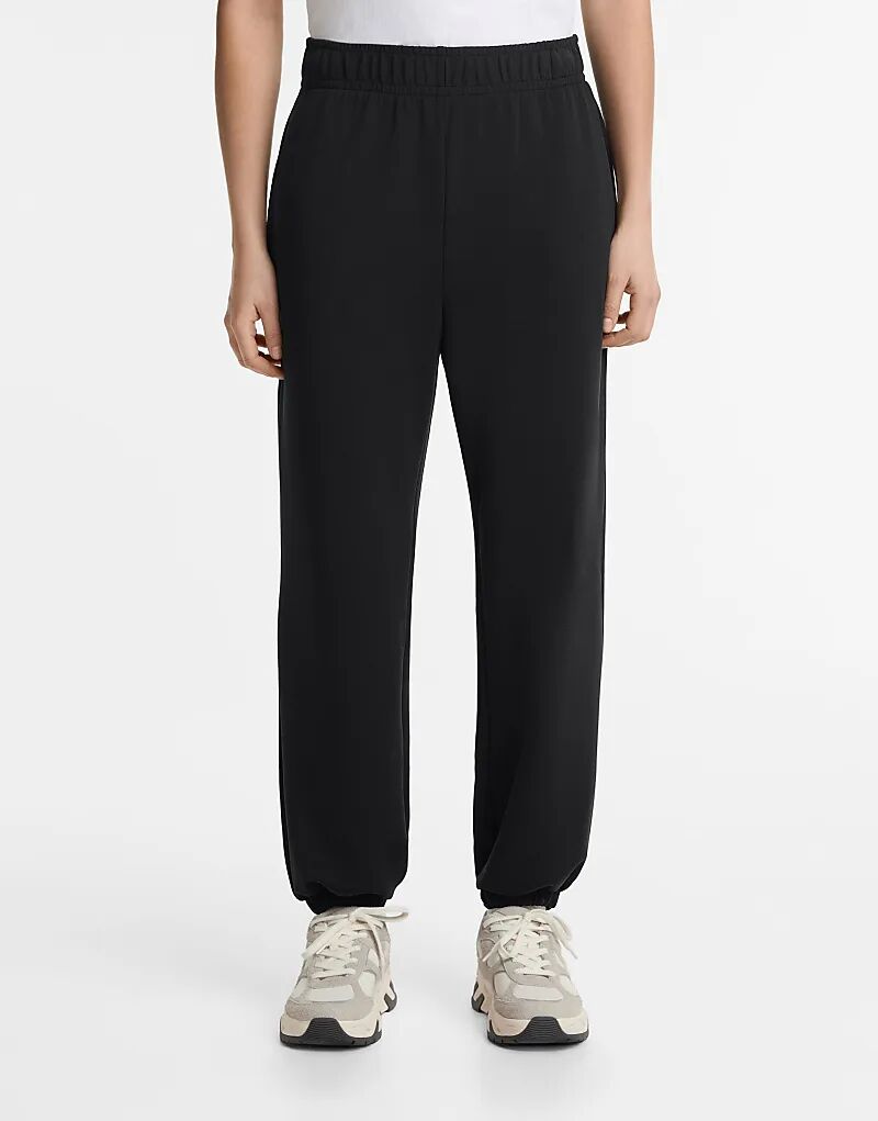 Джоггеры Oysho с модалом черного цвета
Джоггеры Oysho с модалом черного цвета