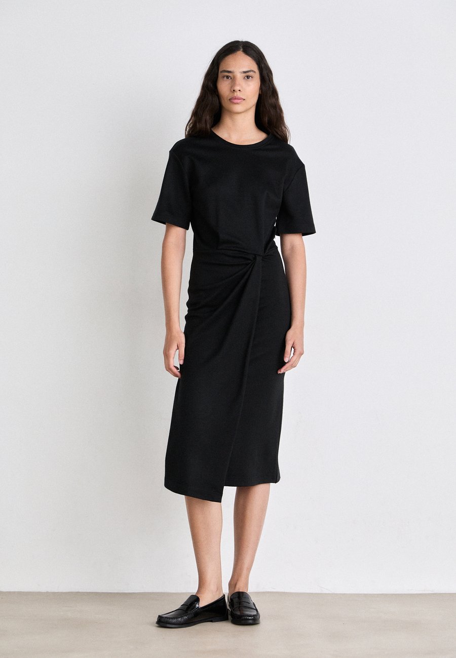 Платье sessùn BRERA, Black
Платье sessùn BRERA, Black