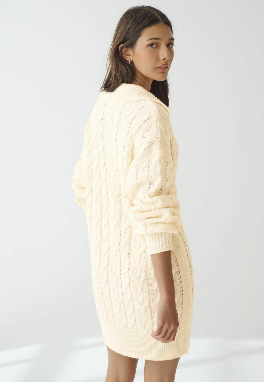 Платье-джемпер COLLAR V-NECK LONG SLEEVE SHORT MINI TALL REGULAR FIT Next, бежевый
Платье-джемпер COLLAR V-NECK LONG SLEEVE SHORT MINI TALL REGULAR FIT Next, бежевый