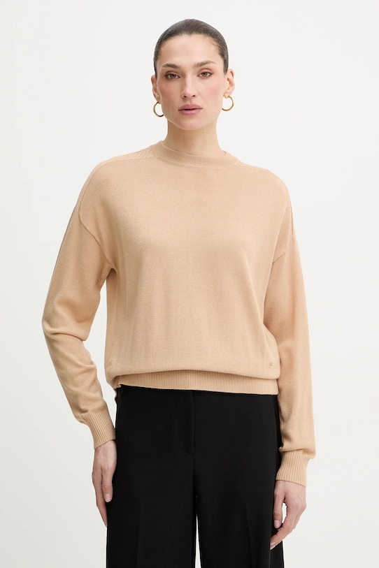 Свитер из шерстяной смеси Armani Exchange, бежевый
Свитер из шерстяной смеси Armani Exchange, бежевый