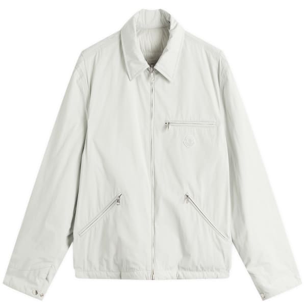 Тяжелая непрозрачная куртка из переработанного полицидона Moncler, серый
Тяжелая непрозрачная куртка из переработанного полицидона Moncler, серый