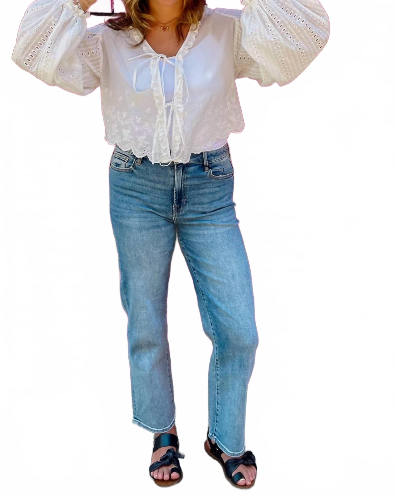 Белая блуза с длинными рукавами и вышивкой Austin Lilbelle Charlotte
Белая блуза с длинными рукавами и вышивкой Austin Lilbelle Charlotte