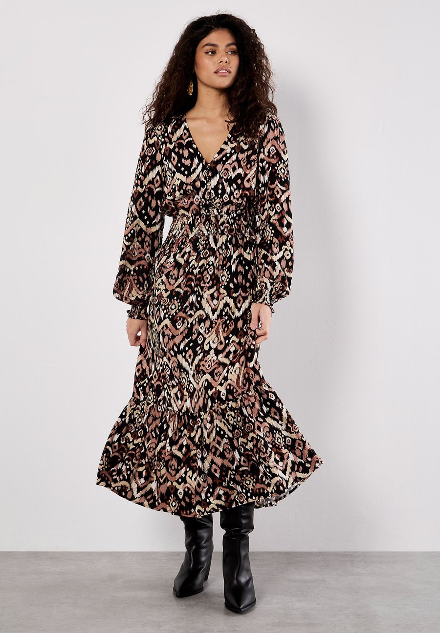 Платье Apricot MID, Black
Платье Apricot MID, Black