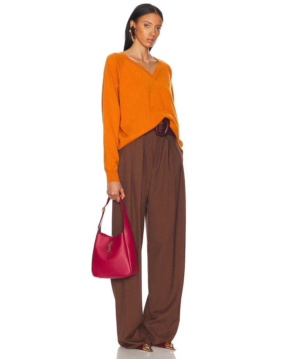 Маленькая сумка Le 5 A 7 Supple Saint Laurent, Cherry Jam
Маленькая сумка Le 5 A 7 Supple Saint Laurent, Cherry Jam