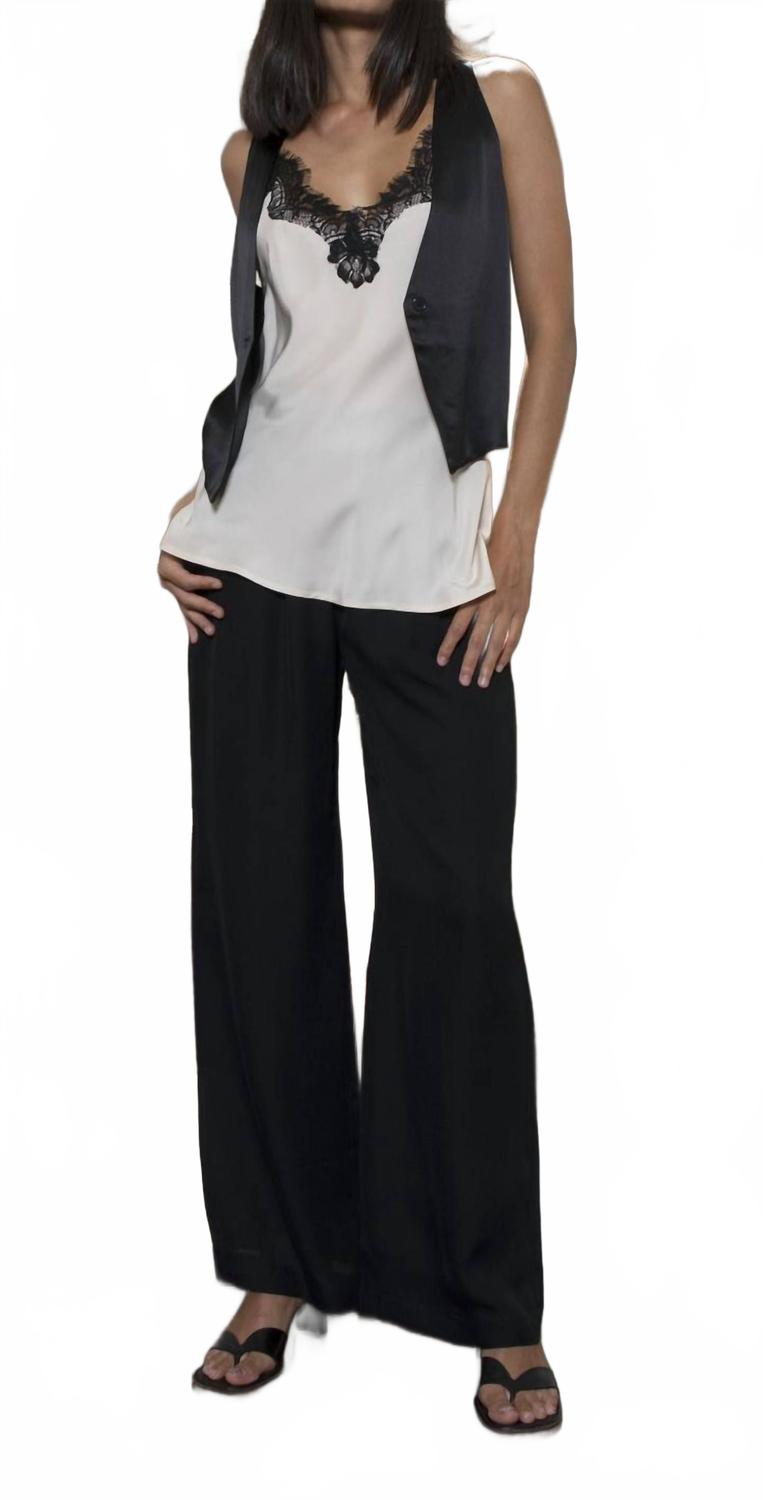 Топ Claire Cami In Pearl/black Gold Hawk
Топ Claire Cami In Pearl/black Gold Hawk