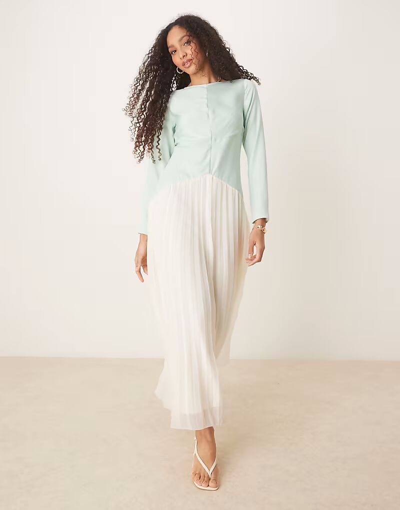 Платье макси ASOS DESIGN с заниженной талией и плиссированной юбкой в зелено-кремовых тонах
Платье макси ASOS DESIGN с заниженной талией и плиссированной юбкой в зелено-кремовых тонах