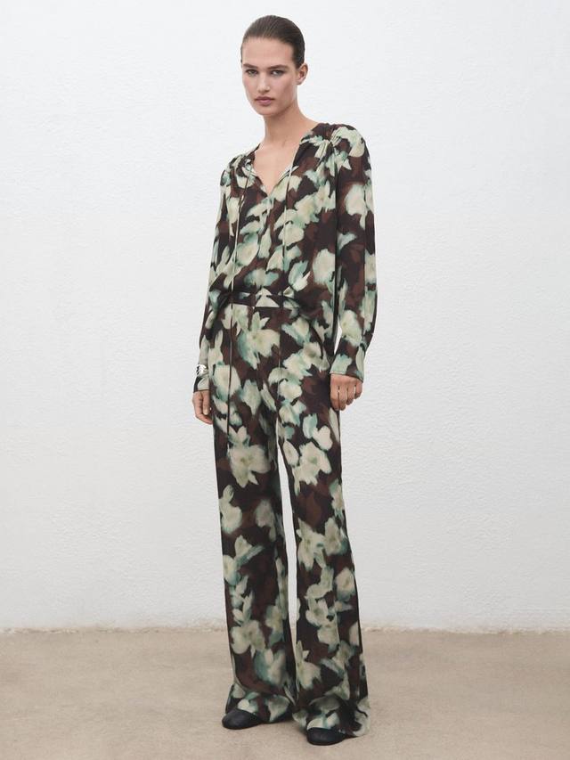 Топ Patrik Floral с завязкой на шее Mango, Green/Multi
Топ Patrik Floral с завязкой на шее Mango, Green/Multi