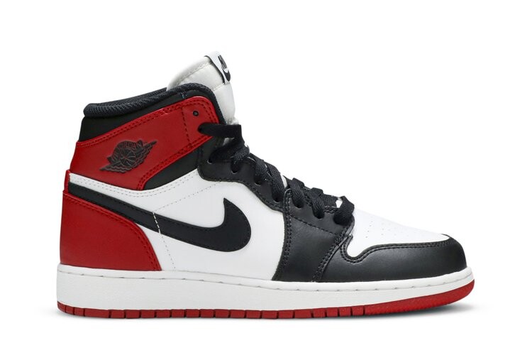 Кроссовки Air Jordan 1 Retro High OG GS 'Black Toe' 2013, белый
Кроссовки Air Jordan 1 Retro High OG GS 'Black Toe' 2013, белый