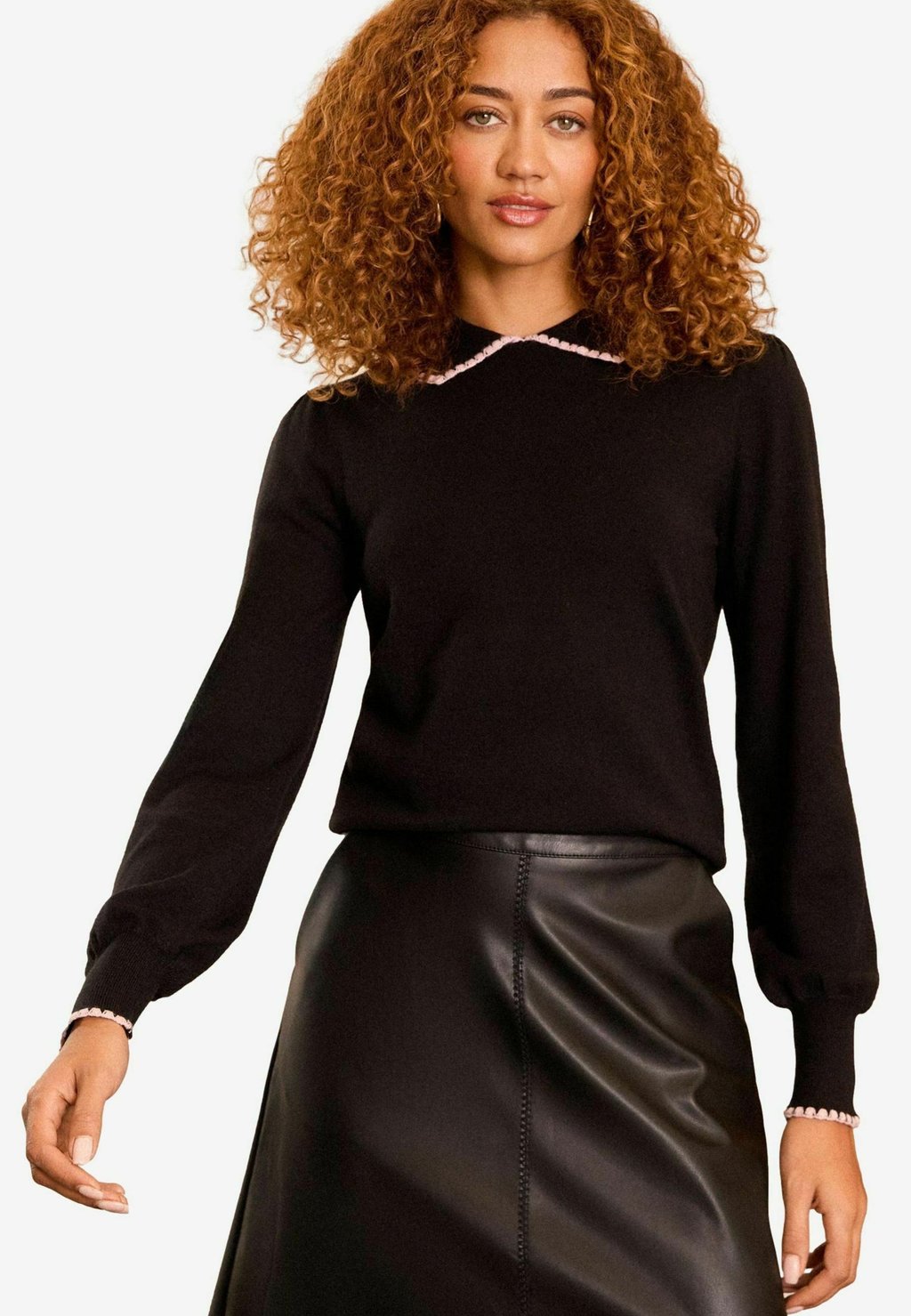 Джемпер Love & Roses, черный
Джемпер Love & Roses, черный