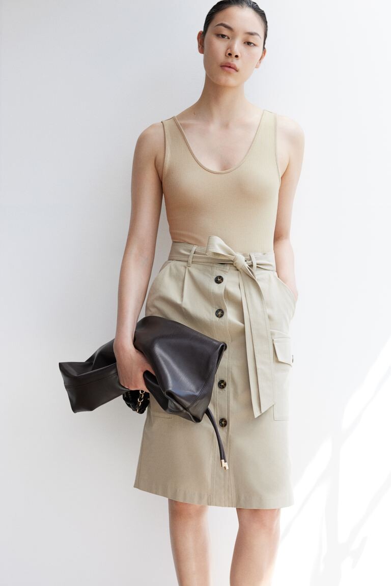 Боди в рубчик со стрингами H&M, бежевый
Боди в рубчик со стрингами H&M, бежевый