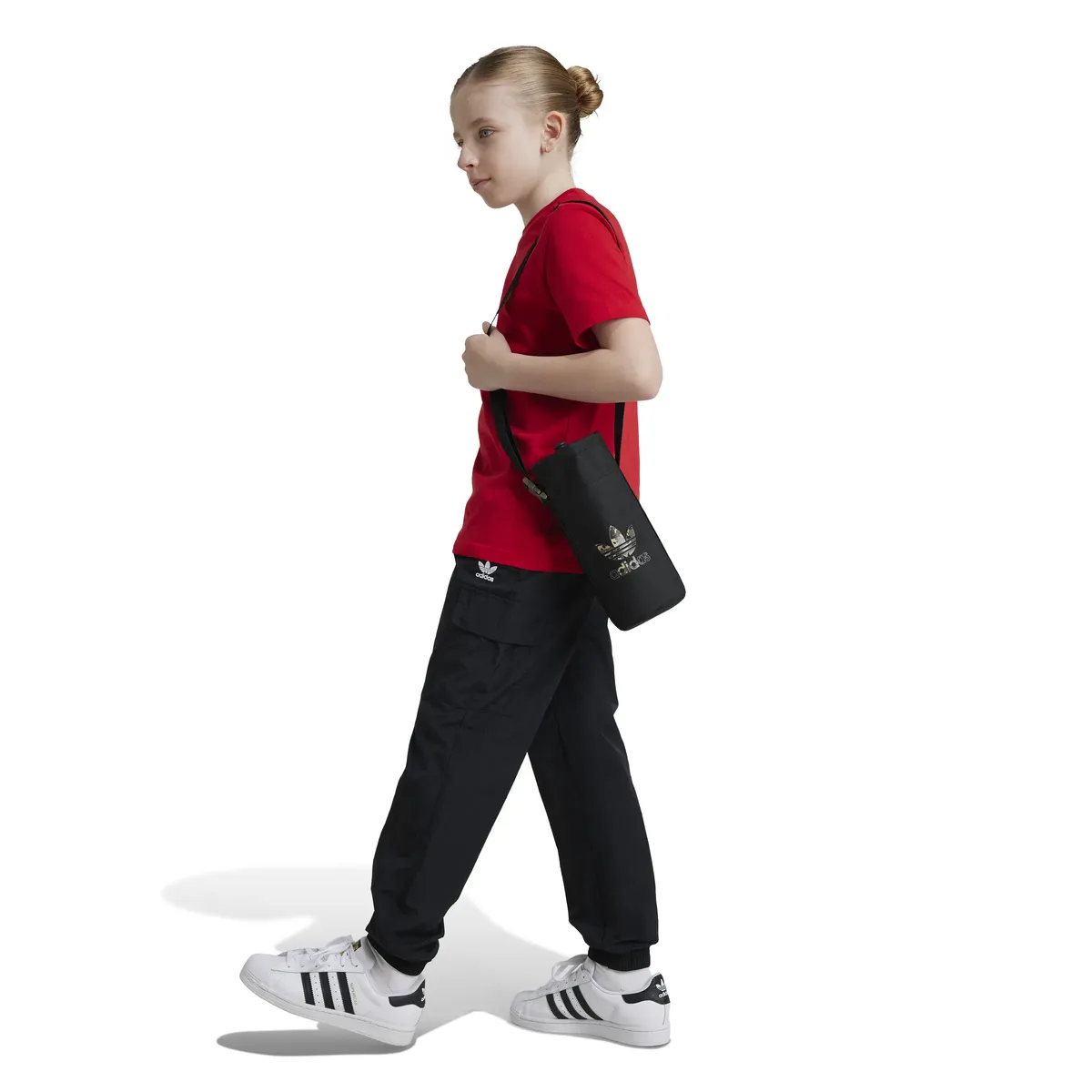 Спортивные брюки Adidas Originals "CARGO PANTS" (1 шт.), черный
Спортивные брюки Adidas Originals "CARGO PANTS" (1 шт.), черный