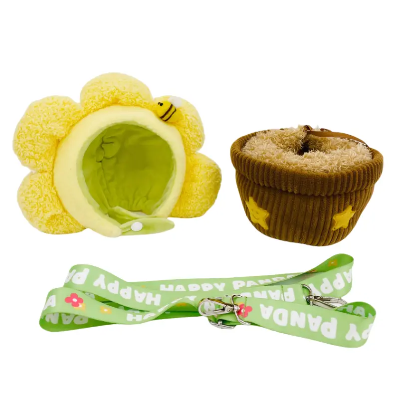 Кукольный набор из трех предметов: цветочный горшок, одежда для куклы, сумка Fluffy bear
Кукольный набор из трех предметов: цветочный горшок, одежда для куклы, сумка Fluffy bear