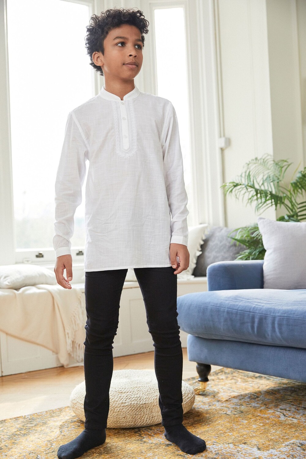 Вышитая туника для мальчика Next, белый 
Вышитая туника для мальчика Next, белый